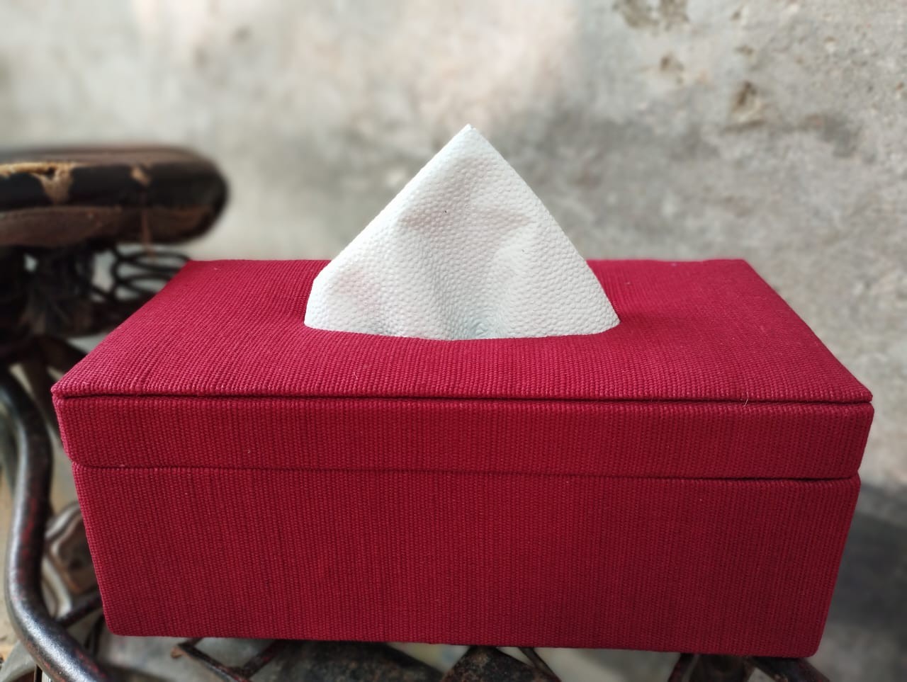 টিস্যু বক্স